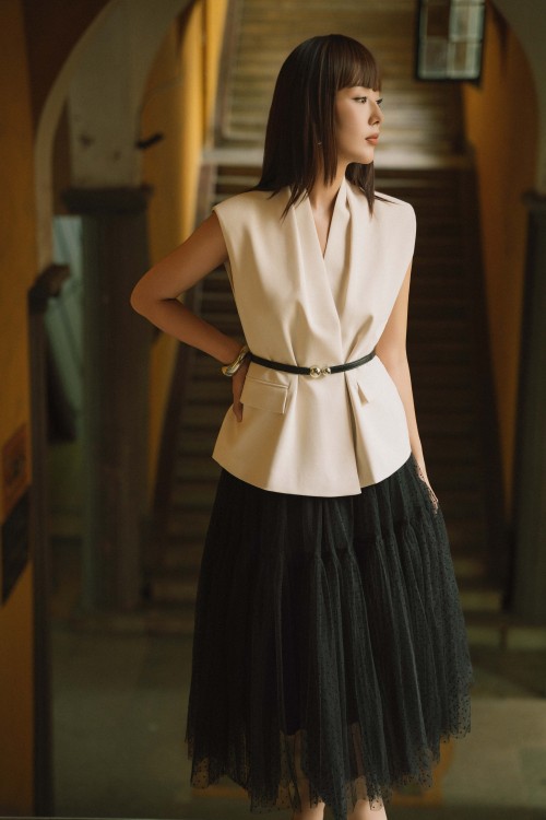 Sixdo Beige Woven Waistcoat With Belt